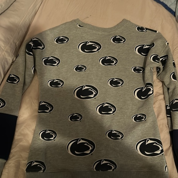 Penn state juniors sweatshirt. Size small - Picture 4 of 5